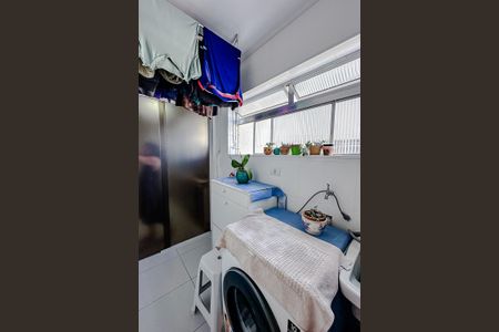 Apartamento à venda com 75m², 3 quartos e 1 vagaÁrea de Serviço