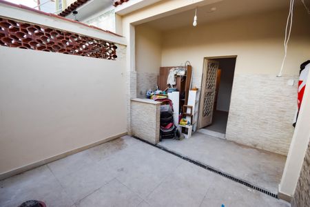 Casa de condomínio à venda com 100m², 3 quartos e sem vagaQuintal