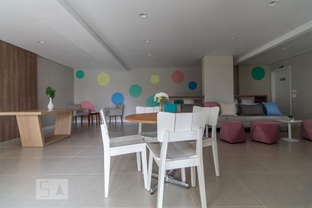Apartamento para alugar com 34m², 1 quarto e sem vagaÁrea comum - Salão de festas