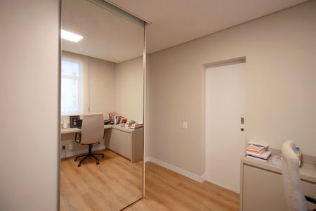 Apartamento à venda com 186m², 3 quartos e 1 vagaSemi suite 2