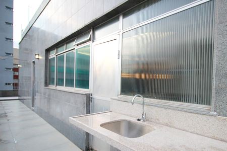 Apartamento à venda com 186m², 3 quartos e 1 vagaÁrea de Serviço