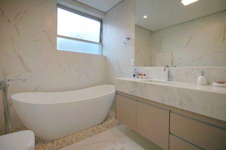 Apartamento à venda com 186m², 3 quartos e 1 vagaBanheiro das Semi Suites