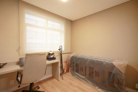Apartamento à venda com 186m², 3 quartos e 1 vagaSemi suite 2