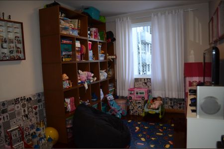 Apartamento à venda com 283m², 4 quartos e 2 vagasQuarto 4