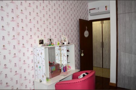 Apartamento à venda com 283m², 4 quartos e 2 vagasQuarto 2