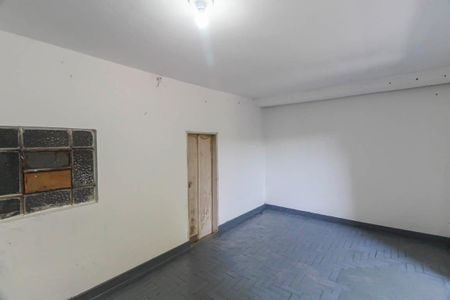 Casa para alugar com 80m², 2 quartos e 1 vagaQuintal