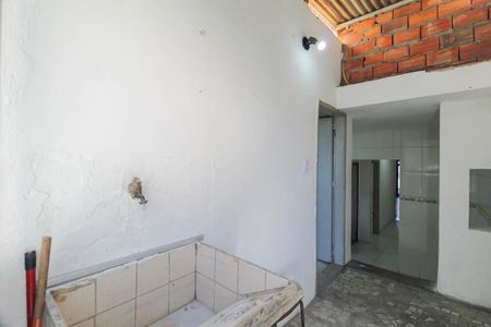 Casa para alugar com 80m², 2 quartos e 1 vagaÁrea de Serviço
