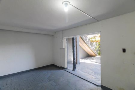 Casa para alugar com 80m², 2 quartos e 1 vagaQuintal