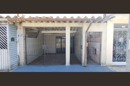 Casa para alugar com 80m², 2 quartos e 1 vagaFachada