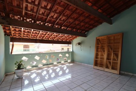 Casa à venda com 185m², 3 quartos e 2 vagasQuarto 3