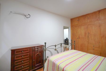 Apartamento à venda com 180m², 4 quartos e 1 vagaSuite
