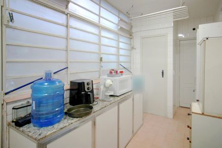 Apartamento à venda com 180m², 4 quartos e 1 vagaÁrea de Serviço