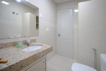 Apartamento à venda com 180m², 4 quartos e 1 vagaBanheiro
