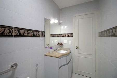 Apartamento à venda com 180m², 4 quartos e 1 vagaBanheiro da Suíte