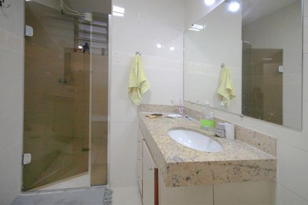 Apartamento à venda com 180m², 4 quartos e 1 vagaBanheiro