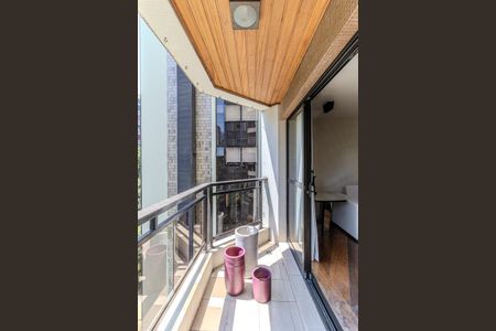 Apartamento para alugar com 160m², 3 quartos e 2 vagasVaranda