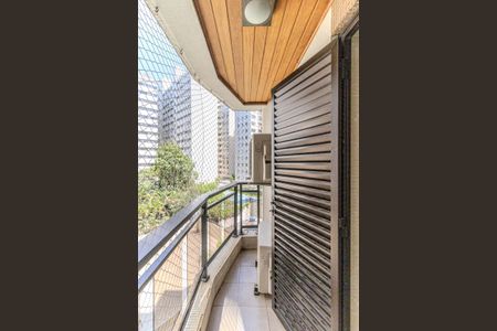 Apartamento para alugar com 160m², 3 quartos e 2 vagasVaranda