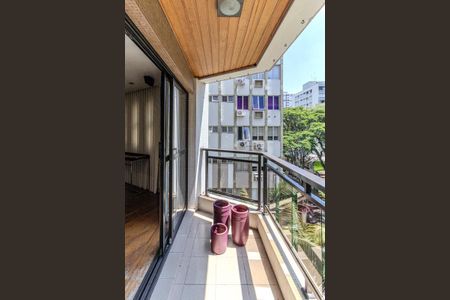 Apartamento para alugar com 160m², 3 quartos e 2 vagasVaranda