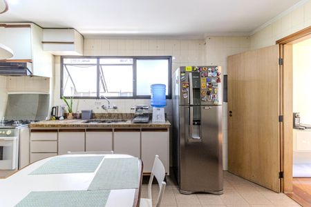 Apartamento para alugar com 160m², 3 quartos e 2 vagasCozinha