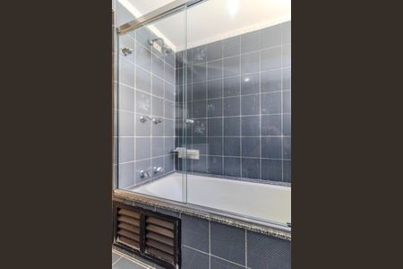 Apartamento para alugar com 160m², 3 quartos e 2 vagasBanheiro da Suíte 2