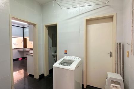 Apartamento à venda com 165m², 3 quartos e 1 vagaÁrea de Serviço