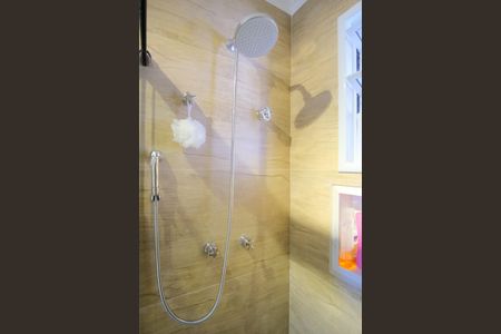 Apartamento à venda com 80m², 3 quartos e 2 vagasBanheiro Social