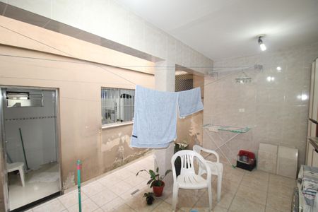 Casa à venda com 160m², 3 quartos e 2 vagasÁrea de Serviço