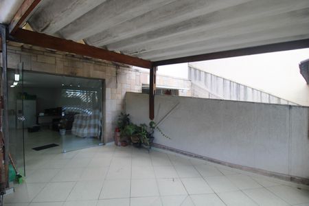 Casa à venda com 160m², 3 quartos e 2 vagasGaragem
