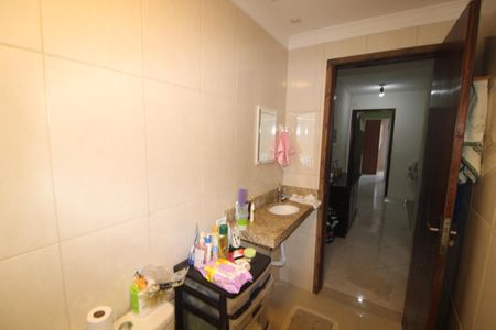 Casa à venda com 160m², 3 quartos e 2 vagasBanheiro Social