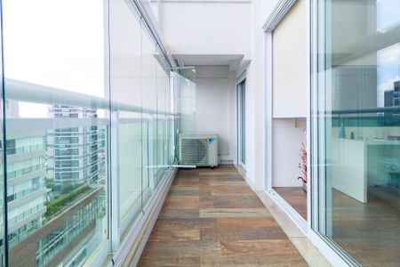 Apartamento à venda com 173m², 3 quartos e 3 vagas Apartamento à venda com 173m², 3 quartos e 3 vagasSala - Varanda