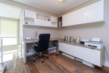 Apartamento à venda com 173m², 3 quartos e 3 vagas Apartamento à venda com 173m², 3 quartos e 3 vagasMezanino - Escritório