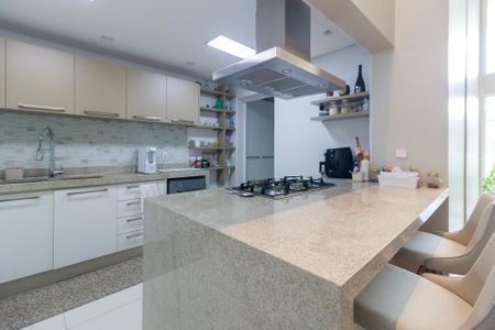 Apartamento à venda com 173m², 3 quartos e 3 vagas Apartamento à venda com 173m², 3 quartos e 3 vagasCozinha