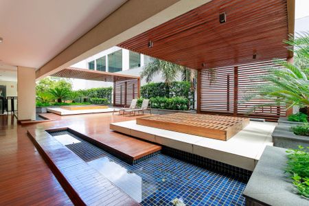 Apartamento à venda com 173m², 3 quartos e 3 vagas Apartamento à venda com 173m², 3 quartos e 3 vagasPiscina