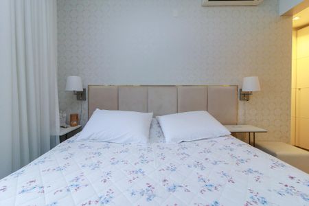 Apartamento à venda com 173m², 3 quartos e 3 vagas Apartamento à venda com 173m², 3 quartos e 3 vagasSuíte 1