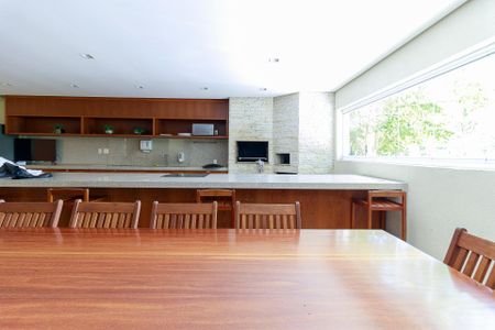 Apartamento à venda com 173m², 3 quartos e 3 vagas Apartamento à venda com 173m², 3 quartos e 3 vagasChurrasqueira