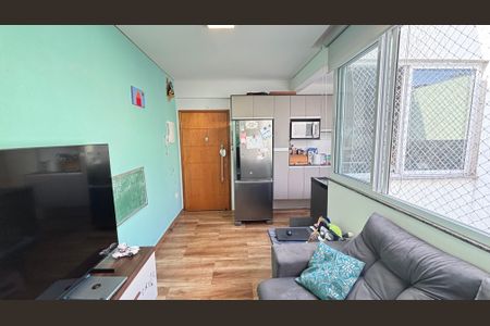 Apartamento à venda com 96m², 2 quartos e 1 vaga Apartamento à venda com 96m², 2 quartos e 1 vagaSala