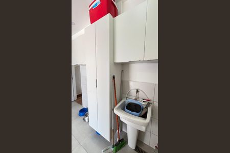 Apartamento à venda com 96m², 2 quartos e 1 vaga Apartamento à venda com 96m², 2 quartos e 1 vagaCobertura - Area de Serviço