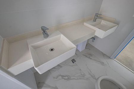 Apartamento à venda com 122m², 3 quartos e 2 vagasSuíte 1 - Banheiro