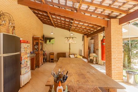 Casa à venda com 240m², 3 quartos e 2 vagas Casa à venda com 240m², 3 quartos e 2 vagasÁrea comum - Churrasqueira