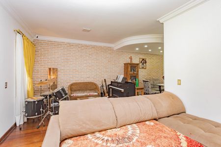 Casa à venda com 240m², 3 quartos e 2 vagas Casa à venda com 240m², 3 quartos e 2 vagasSala