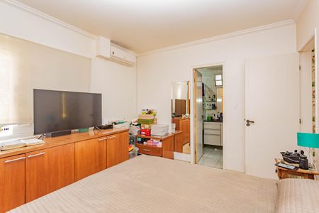 Casa à venda com 240m², 3 quartos e 2 vagas Casa à venda com 240m², 3 quartos e 2 vagasSuíte