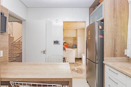 Casa à venda com 240m², 3 quartos e 2 vagas Casa à venda com 240m², 3 quartos e 2 vagasCozinha