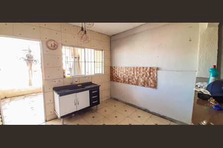 Casa para alugar com 180m², 3 quartos e 2 vagasCozinha