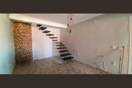 Casa para alugar com 180m², 3 quartos e 2 vagasSala