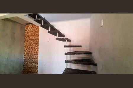 Casa para alugar com 180m², 3 quartos e 2 vagasSala