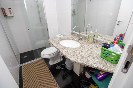 Apartamento à venda com 211m², 3 quartos e 2 vagas Apartamento à venda com 211m², 3 quartos e 2 vagasBanheiro Social