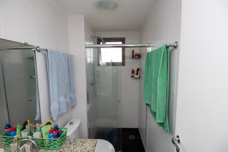Apartamento à venda com 211m², 3 quartos e 2 vagas Apartamento à venda com 211m², 3 quartos e 2 vagasBanheiro da Suíte