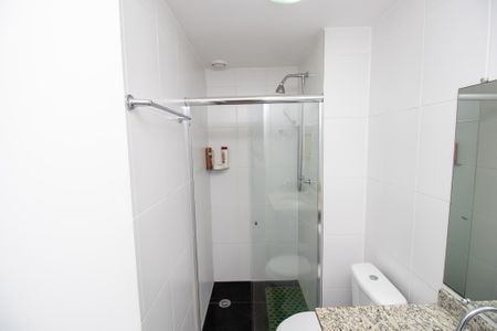 Apartamento à venda com 211m², 3 quartos e 2 vagas Apartamento à venda com 211m², 3 quartos e 2 vagasBanheiro Social