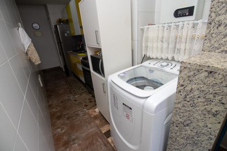Apartamento à venda com 211m², 3 quartos e 2 vagas Apartamento à venda com 211m², 3 quartos e 2 vagasÁrea de Serviço
