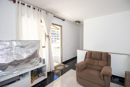 Apartamento à venda com 211m², 3 quartos e 2 vagas Apartamento à venda com 211m², 3 quartos e 2 vagasSala intima